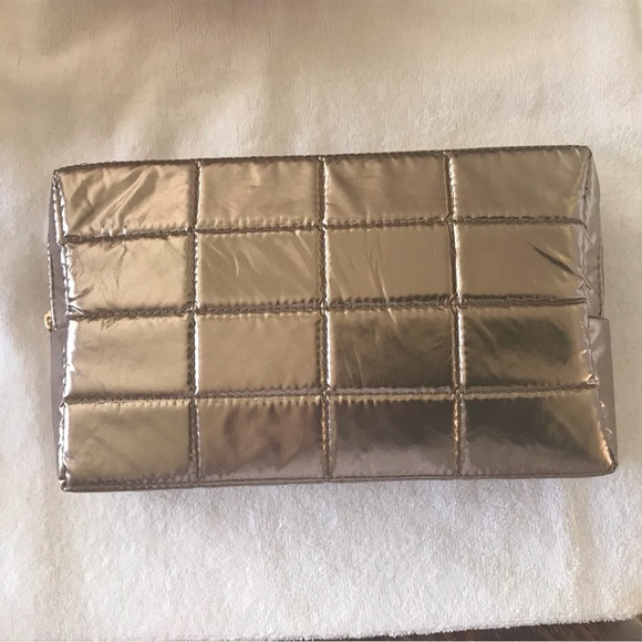 Sephora perfume 16 sampler and Gift makeup bag. Does NOT include certificate - Picture 7 of 8